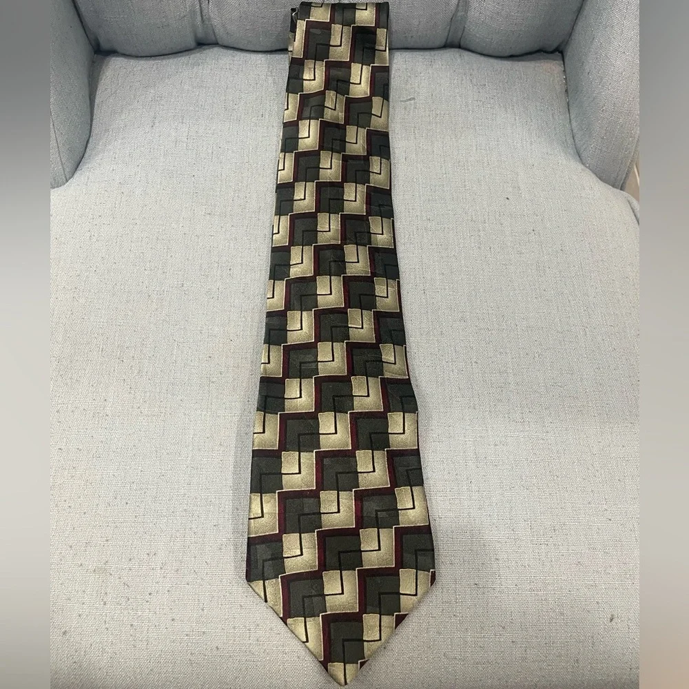 Ziggurat Men’s Tie‎